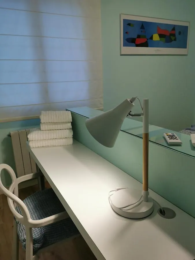 Homestay Dos Habitaciones Dobles En Apartamento Confortable L'Hospitalet de Llobregat