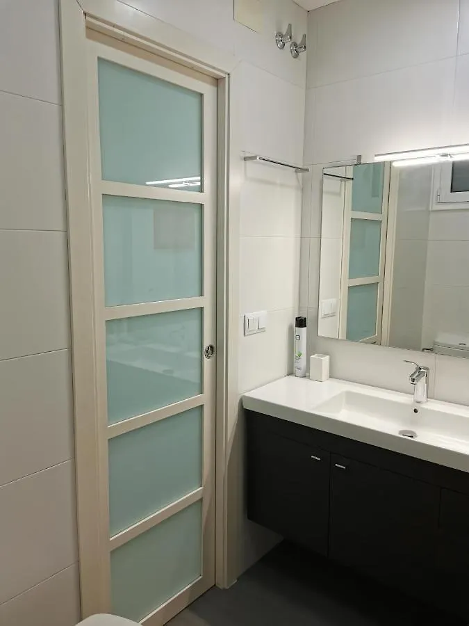 Dos Habitaciones Dobles En Apartamento Confortable L'Hospitalet de Llobregat 0*,  Spain